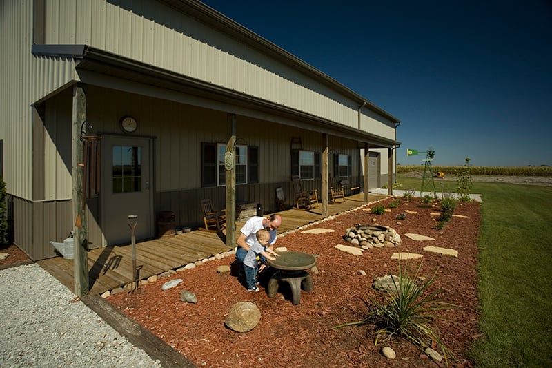 Brian Mitsch_Farm Shop_800x500_3